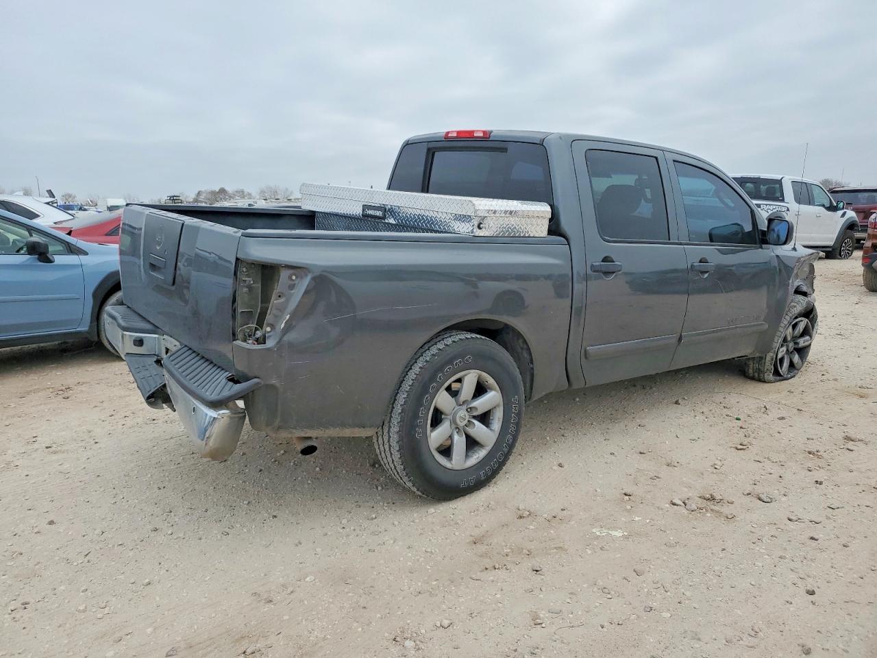 2010 NISSAN TITAN XE photo 3