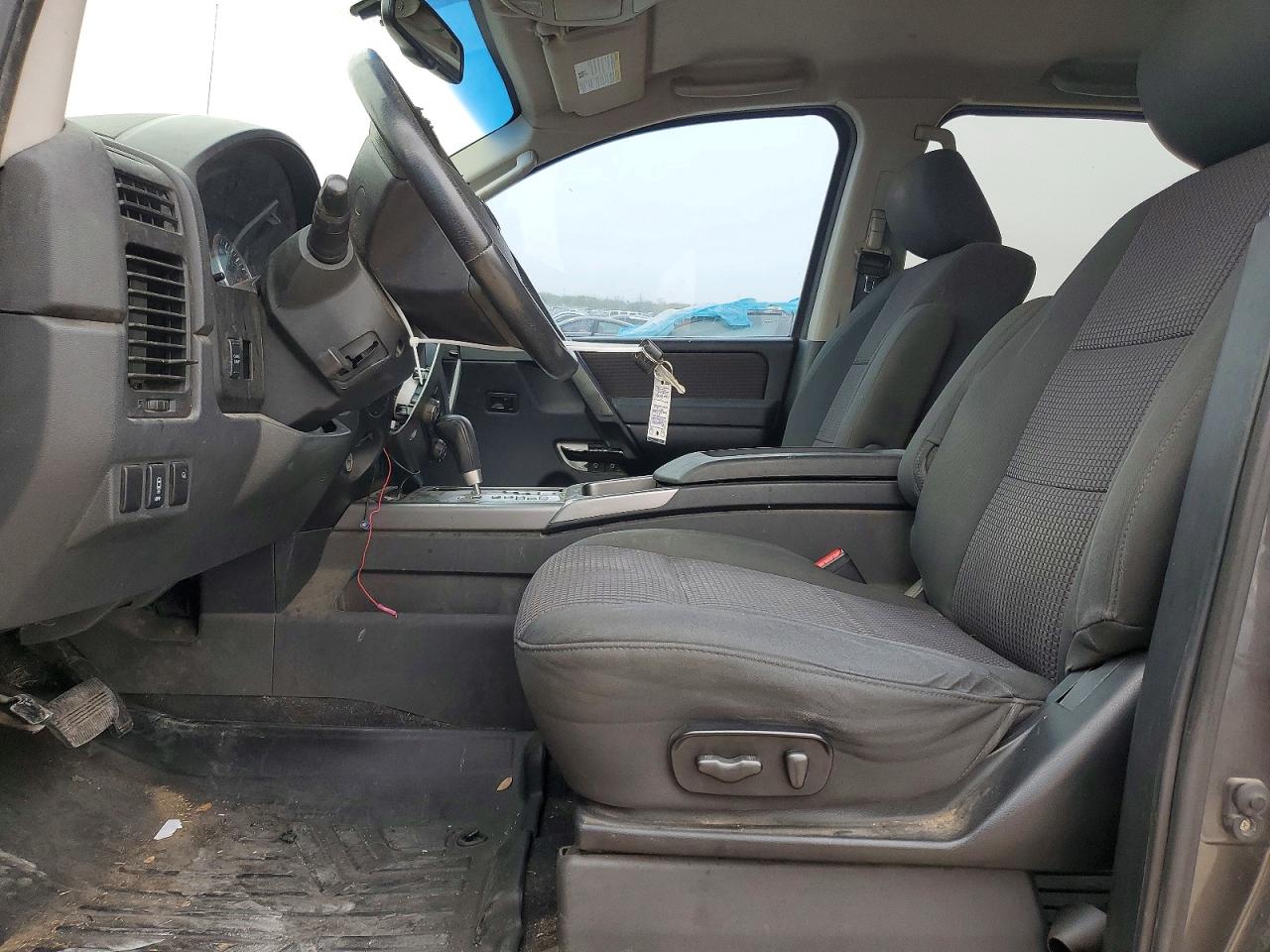 2010 NISSAN TITAN XE photo 7