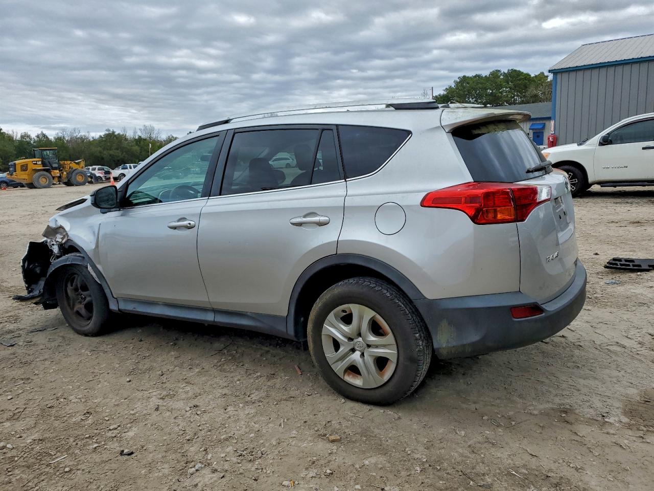 2015 TOYOTA RAV4 LE photo 2