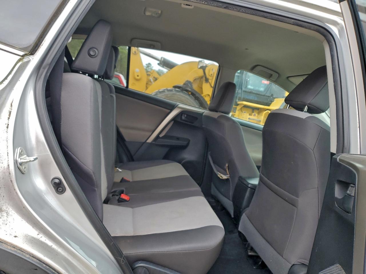2015 TOYOTA RAV4 LE photo 11