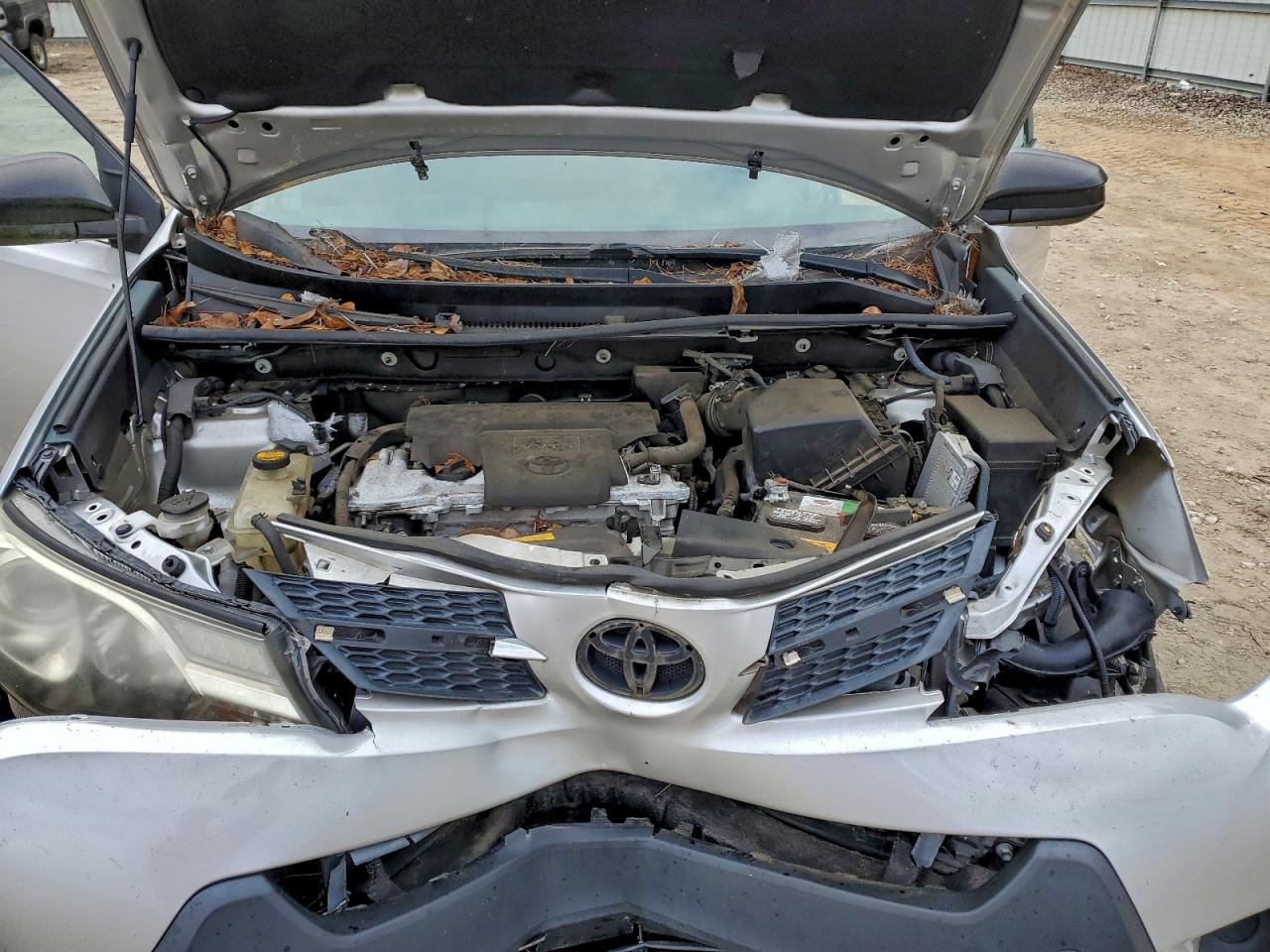 2015 TOYOTA RAV4 LE photo 12