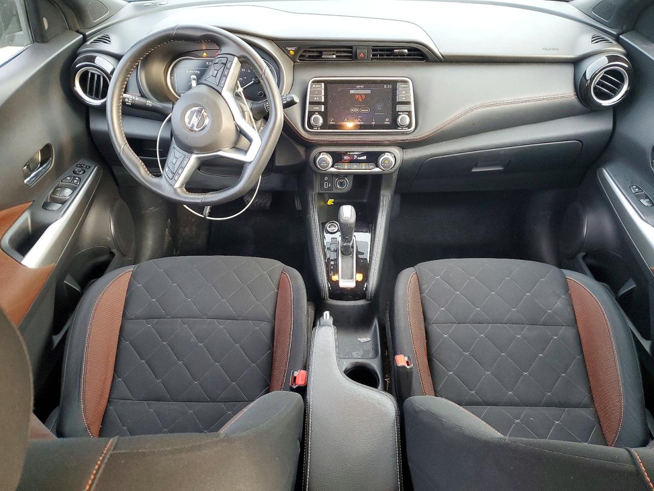 2020 NISSAN KICKS SR photo 15