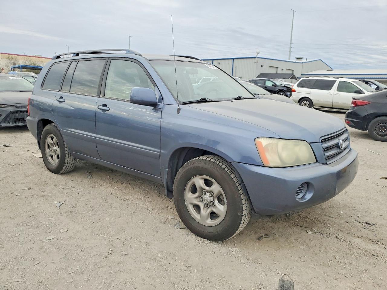 2003 TOYOTA HIGHLANDER photo 4