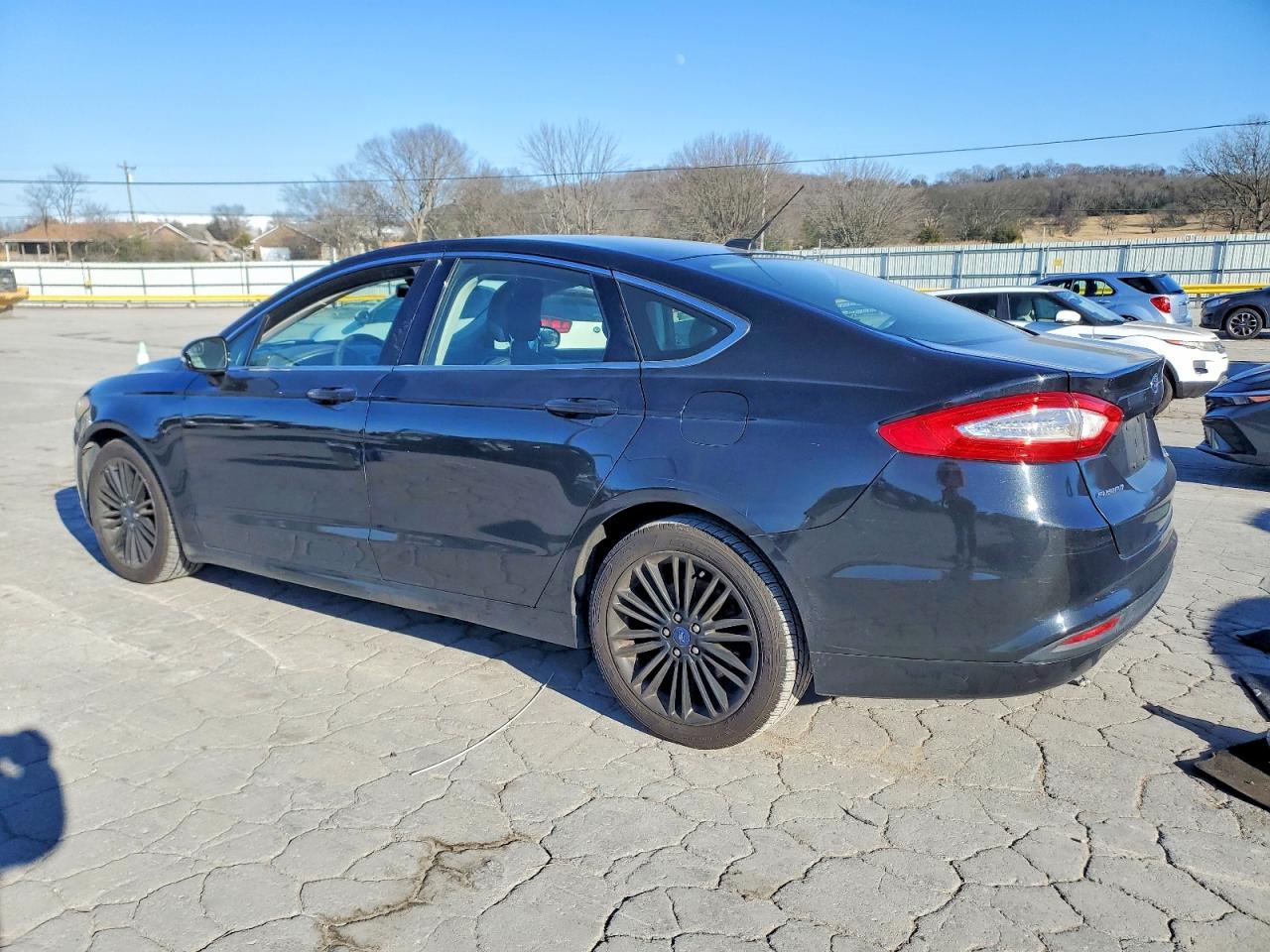 2014 FORD FUSION SE photo 2