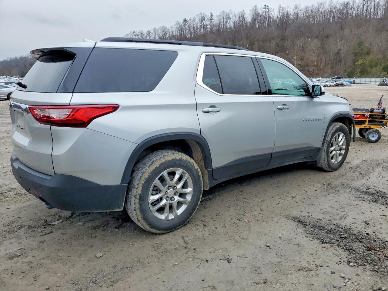 2019 CHEVROLET TRAVERSE LT photo 3