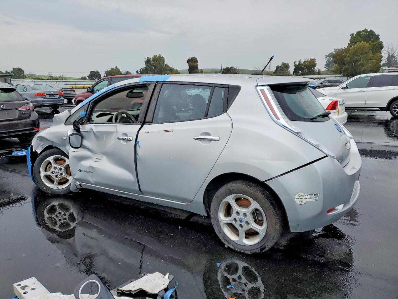 2012 NISSAN LEAF SV photo 3