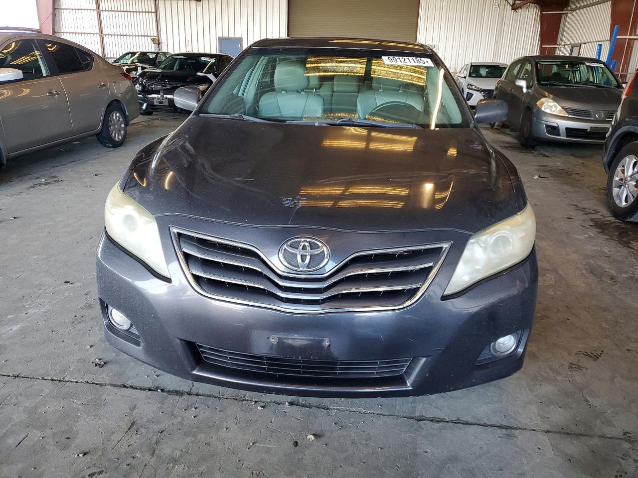 2011 TOYOTA CAMRY SE photo 5