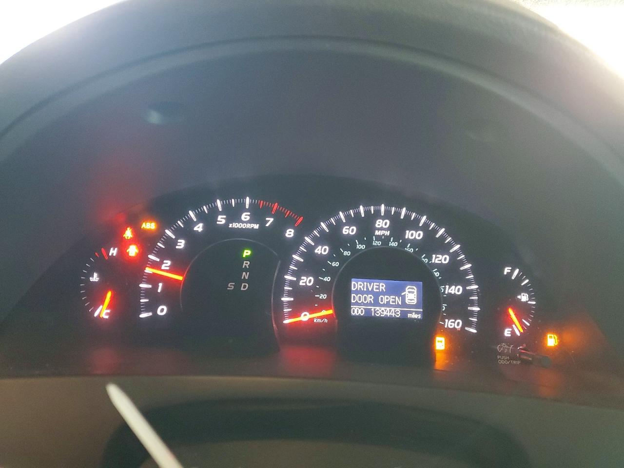2011 TOYOTA CAMRY SE photo 9
