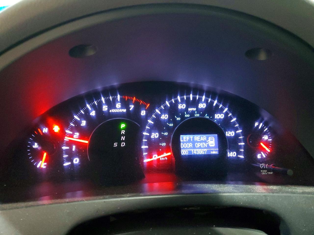 2011 TOYOTA CAMRY BASE photo 9