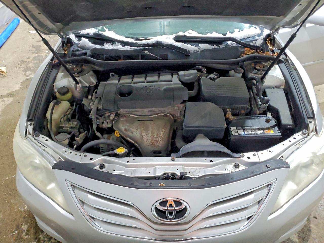 2011 TOYOTA CAMRY BASE photo 11