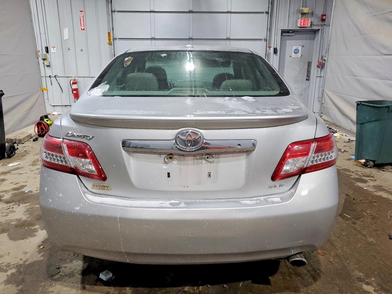 2011 TOYOTA CAMRY BASE photo 6