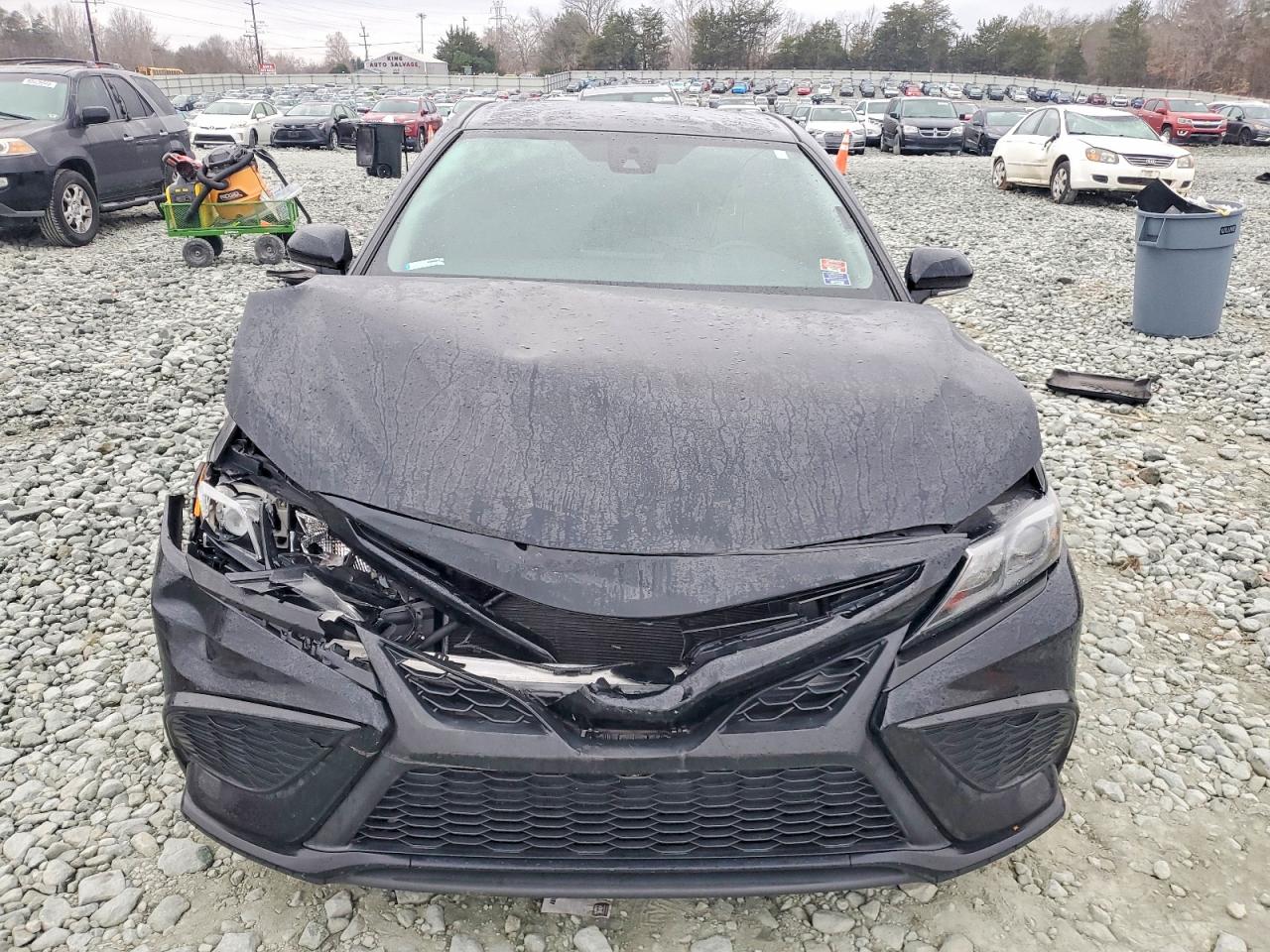 2023 TOYOTA CAMRY SE NIGHT SHADE photo 5