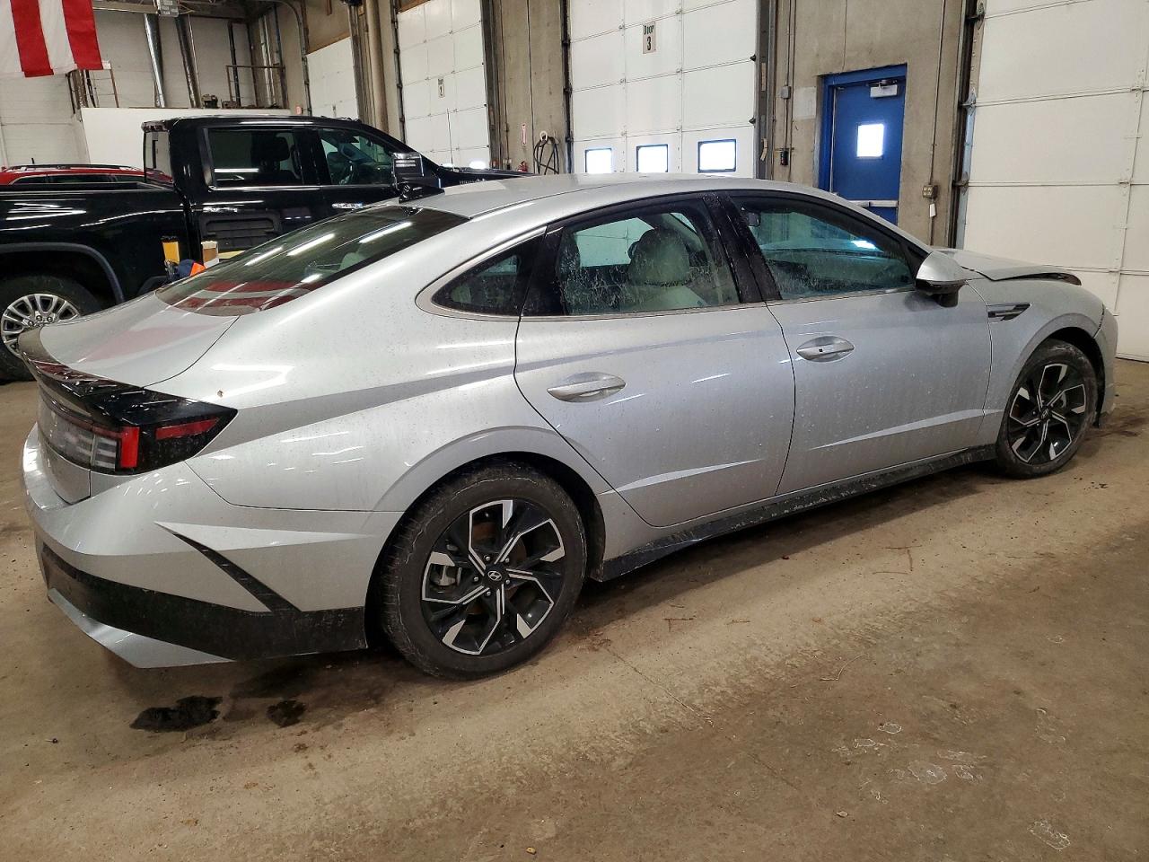 2024 HYUNDAI SONATA SEL photo 3