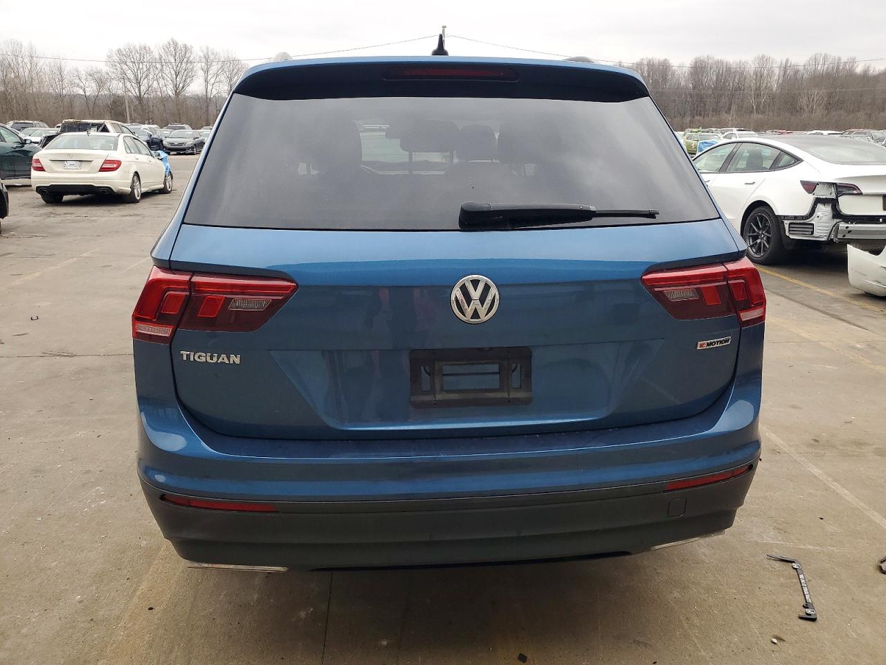 2020 VOLKSWAGEN TIGUAN S photo 11