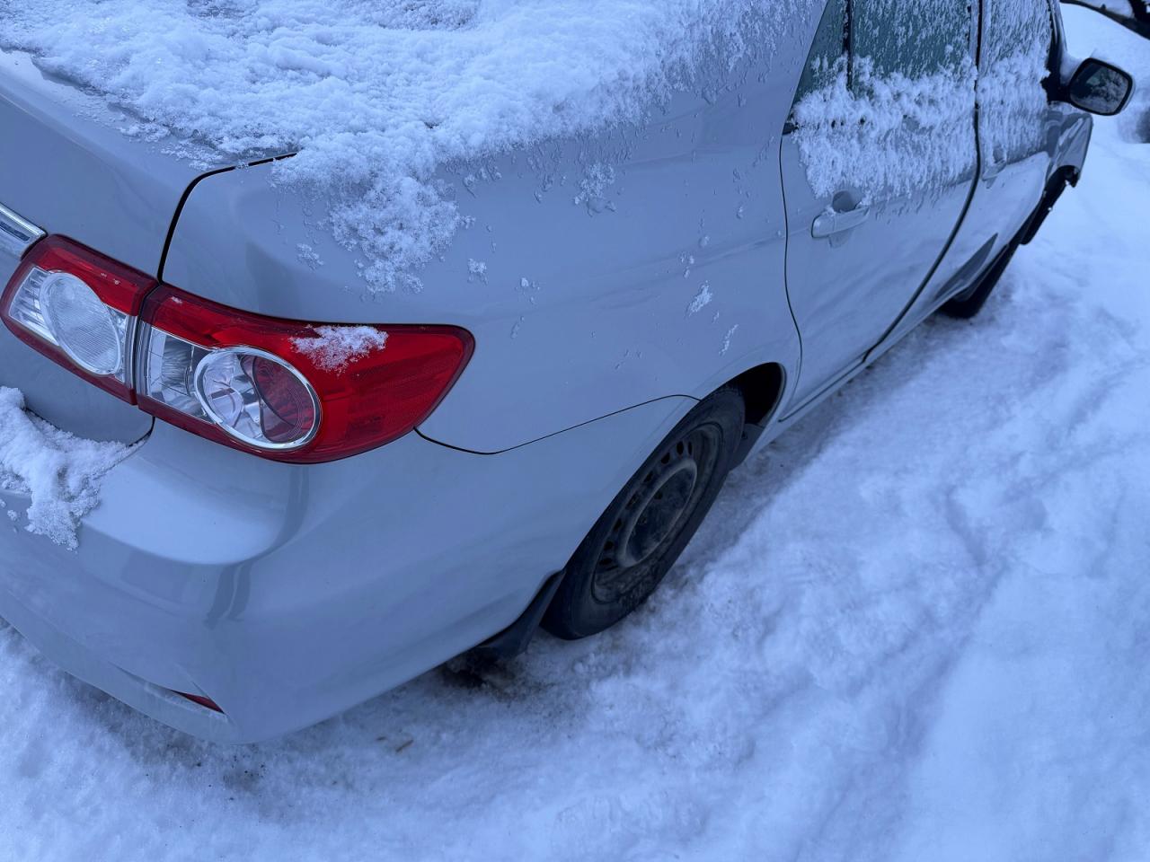 2013 TOYOTA COROLLA BASE photo 3