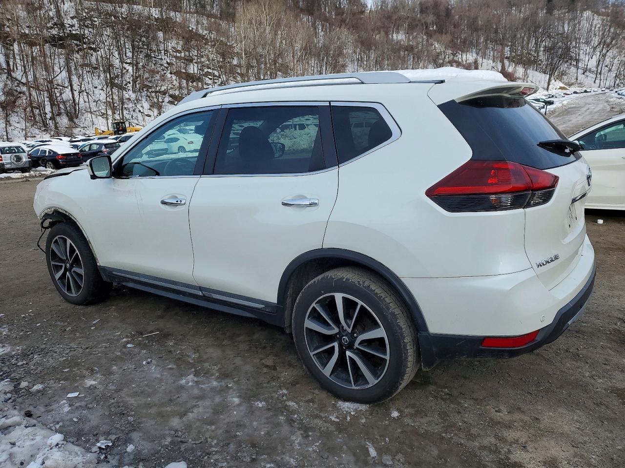 2019 NISSAN ROGUE S photo 2