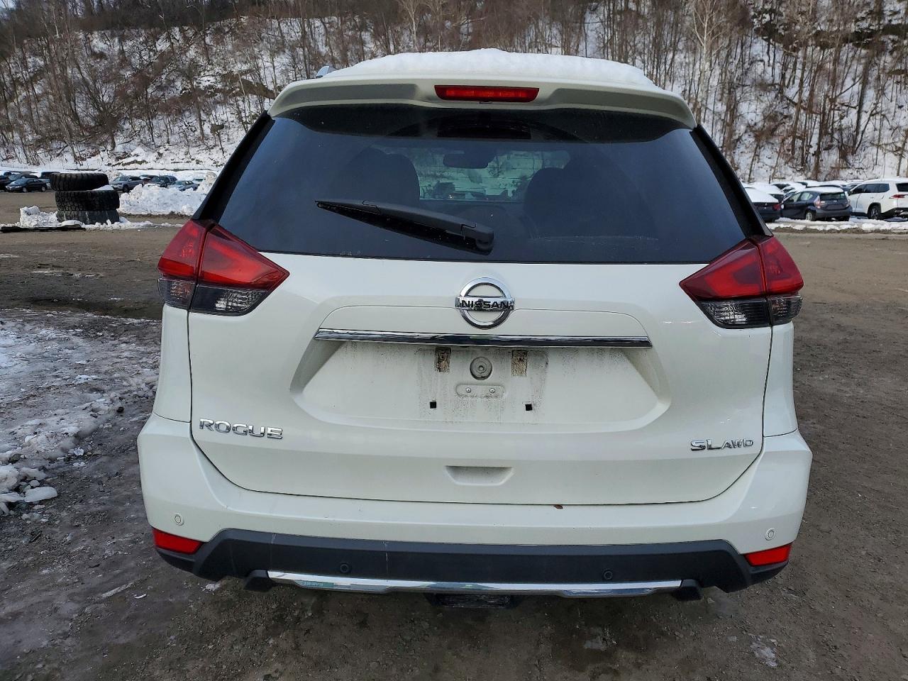 2019 NISSAN ROGUE S photo 6