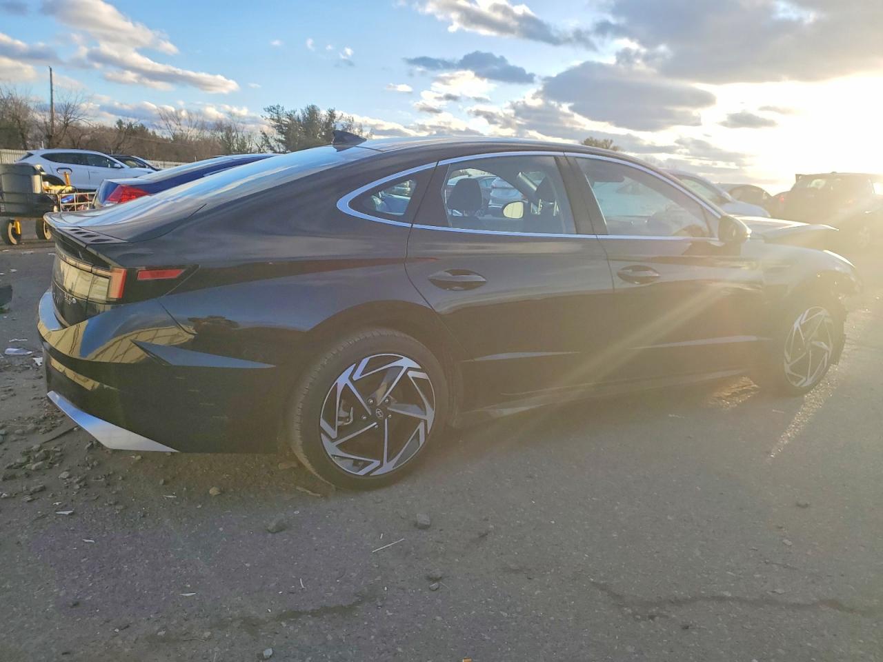 2024 HYUNDAI SONATA SEL photo 3