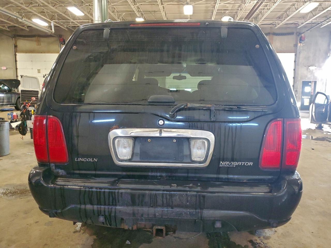 2002 LINCOLN NAVIGATOR photo 6