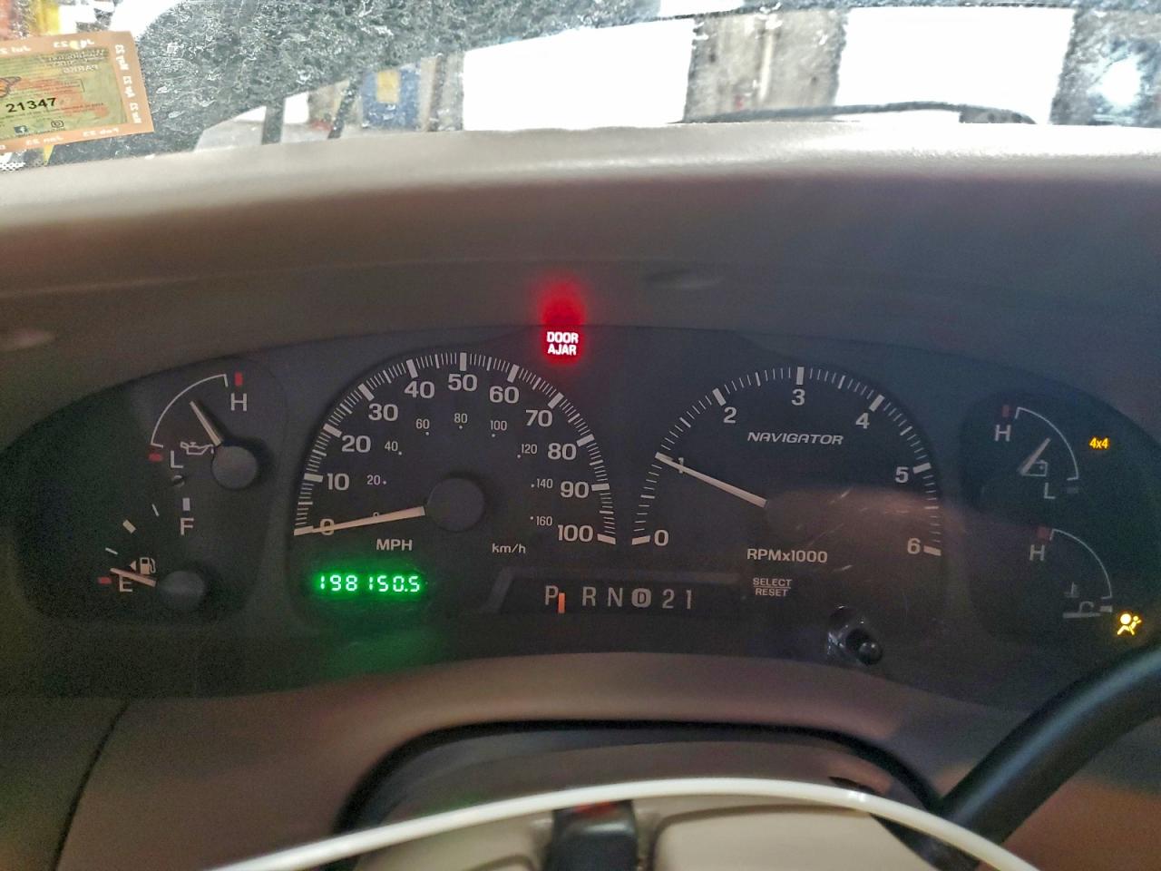 2002 LINCOLN NAVIGATOR photo 9