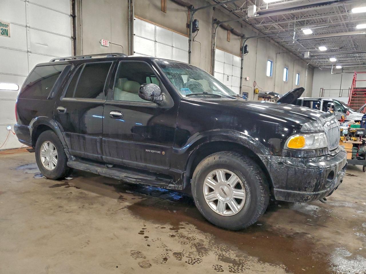 2002 LINCOLN NAVIGATOR photo 4