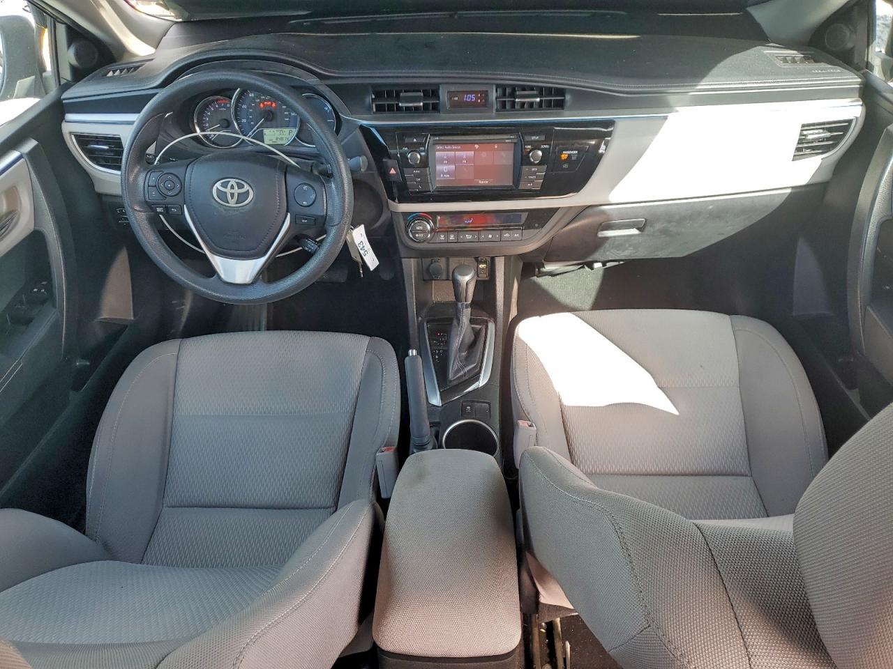 2016 TOYOTA COROLLA L photo 8