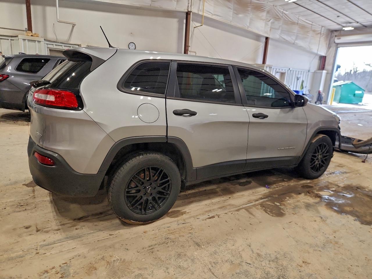 2015 JEEP CHEROKEE SPORT photo 3