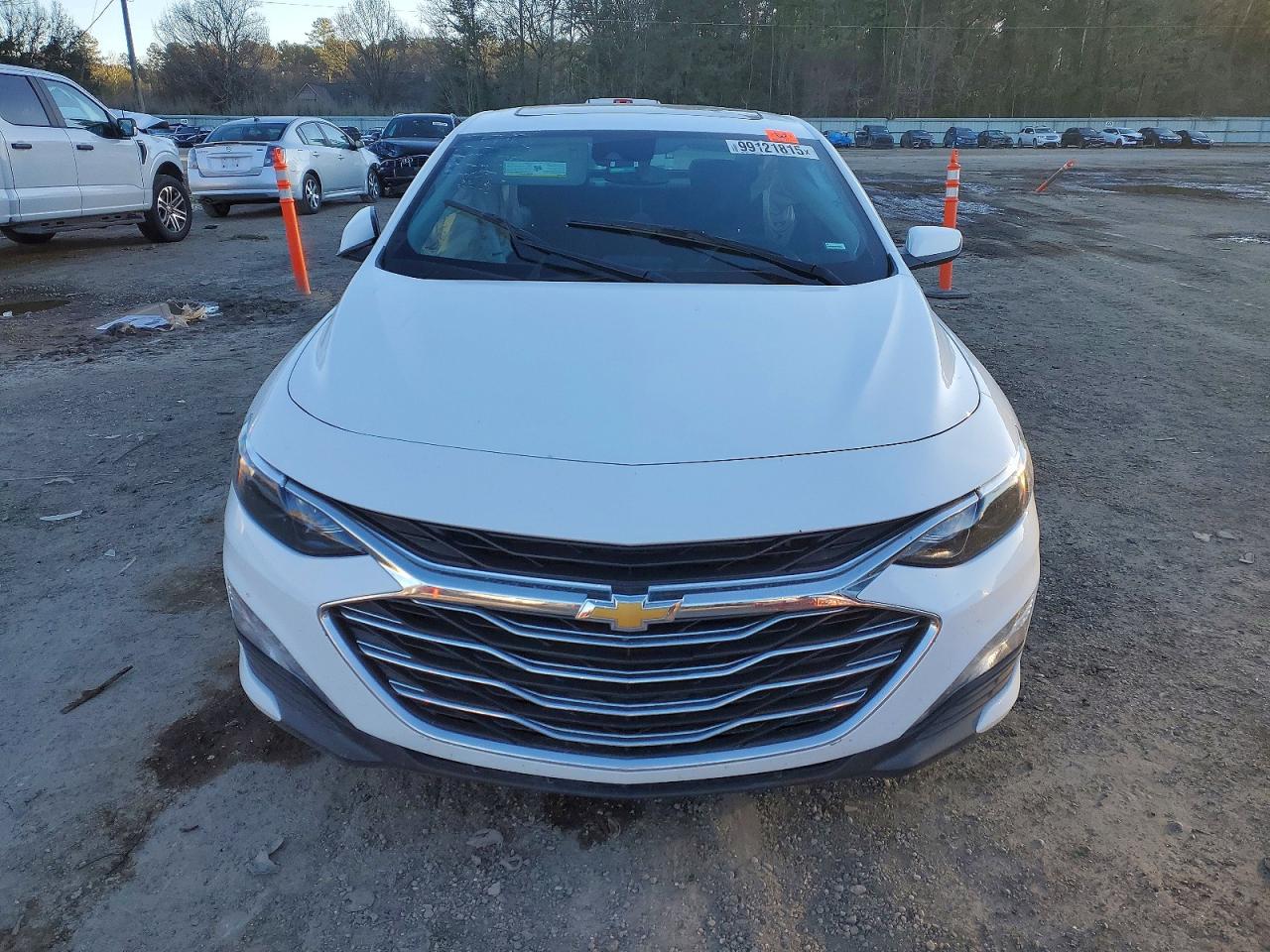 2023 CHEVROLET MALIBU LT photo 5