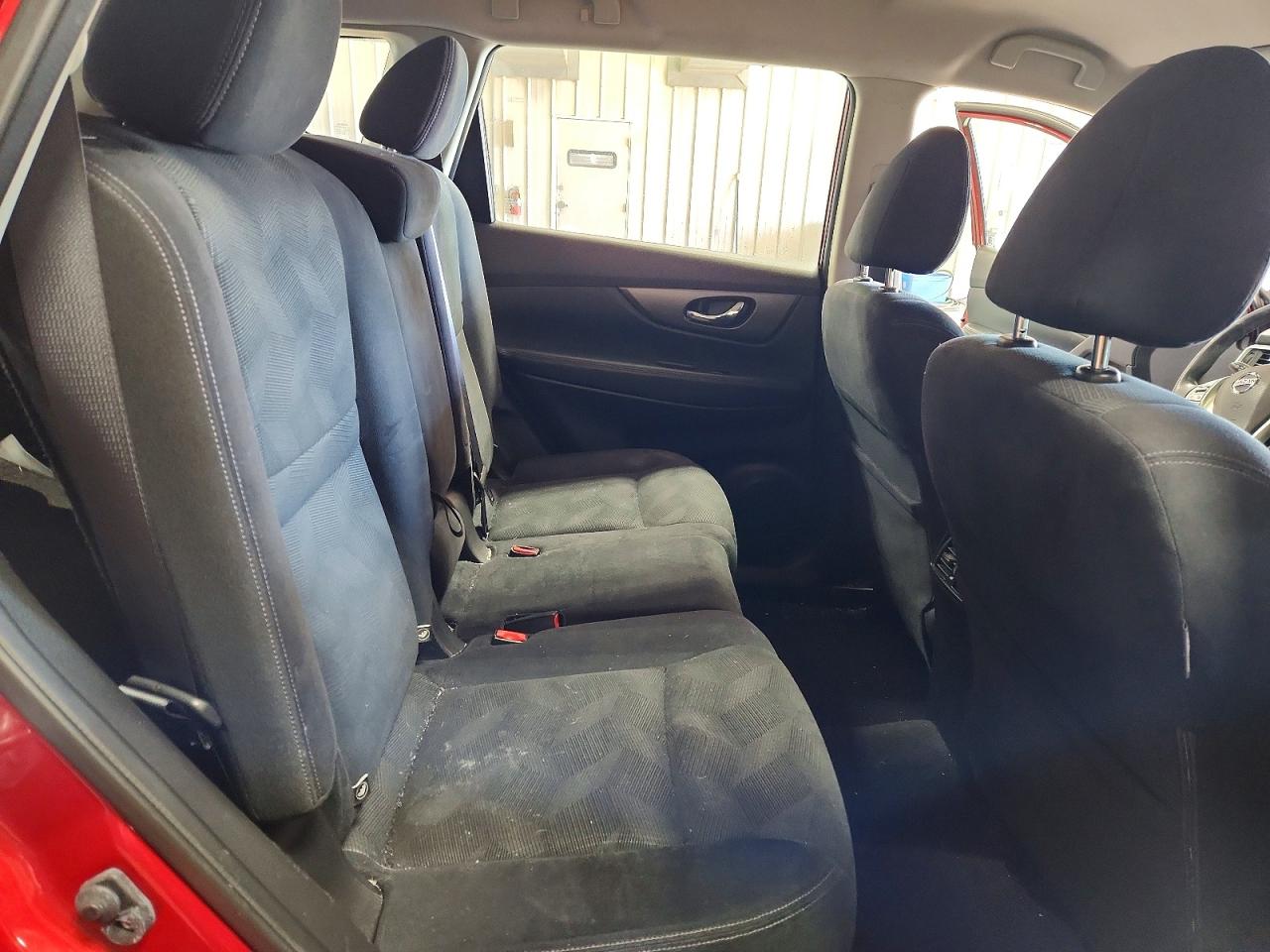 2016 NISSAN ROGUE S photo 31