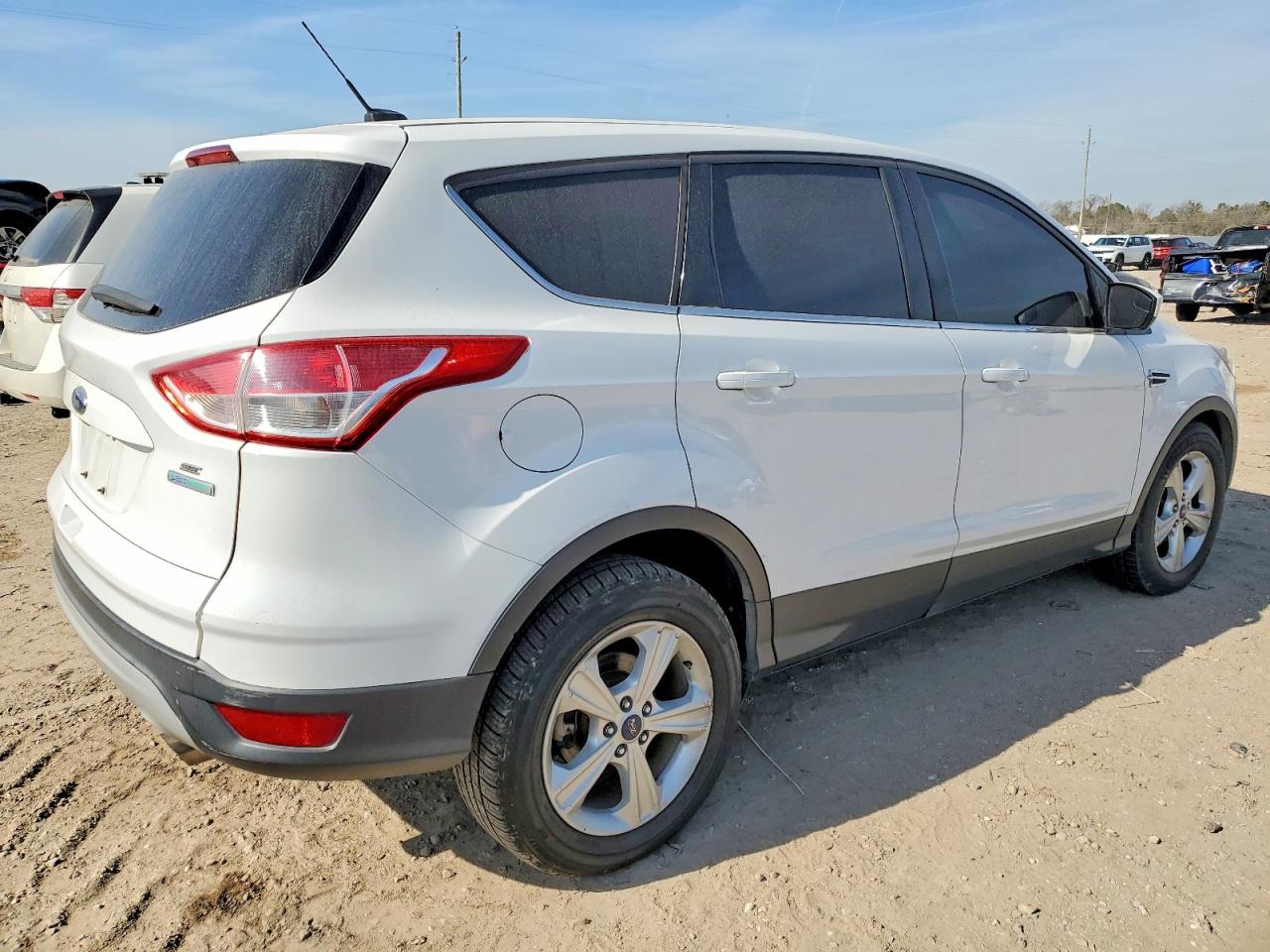 2016 FORD ESCAPE SE photo 3