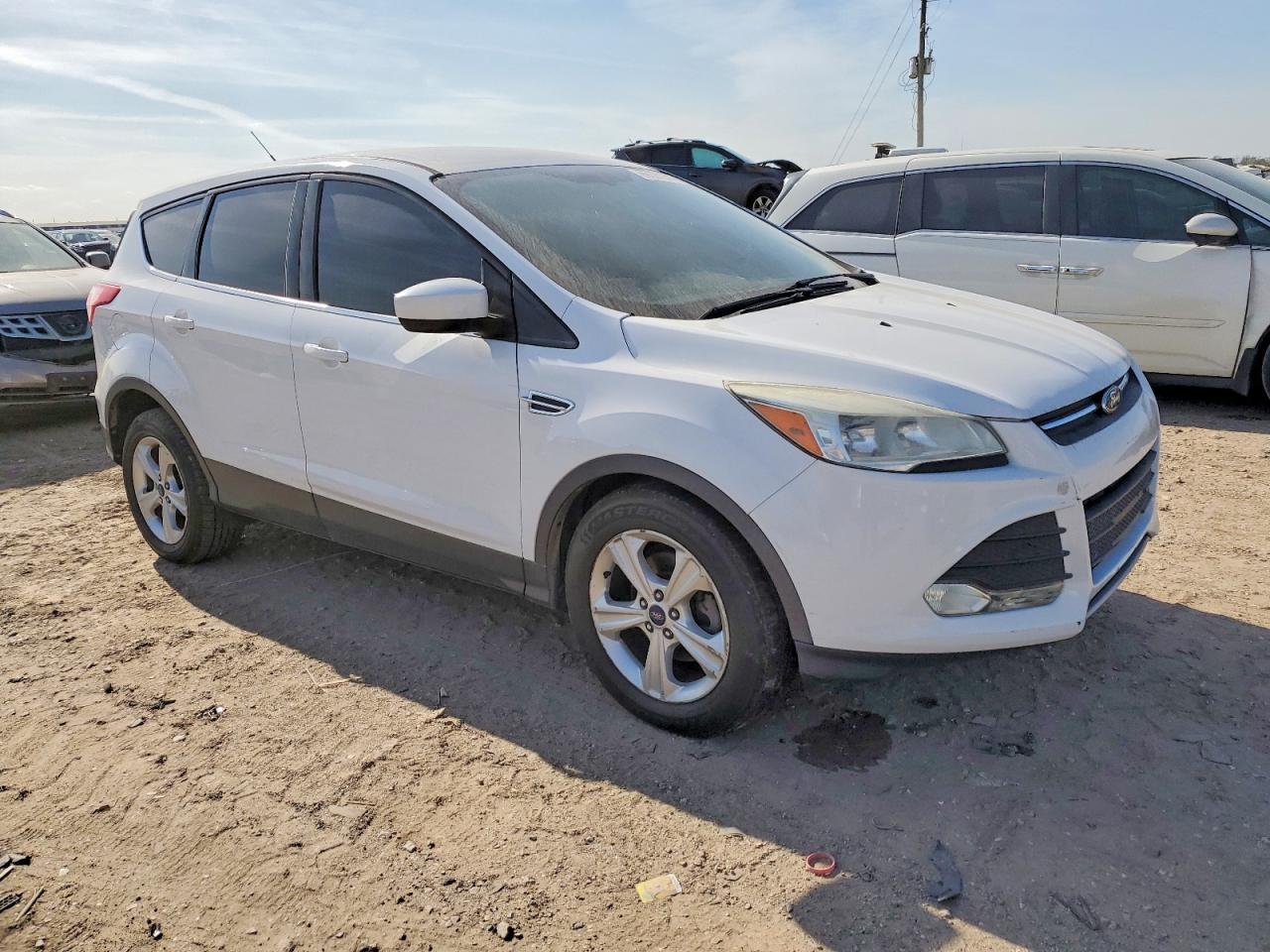2016 FORD ESCAPE SE photo 4