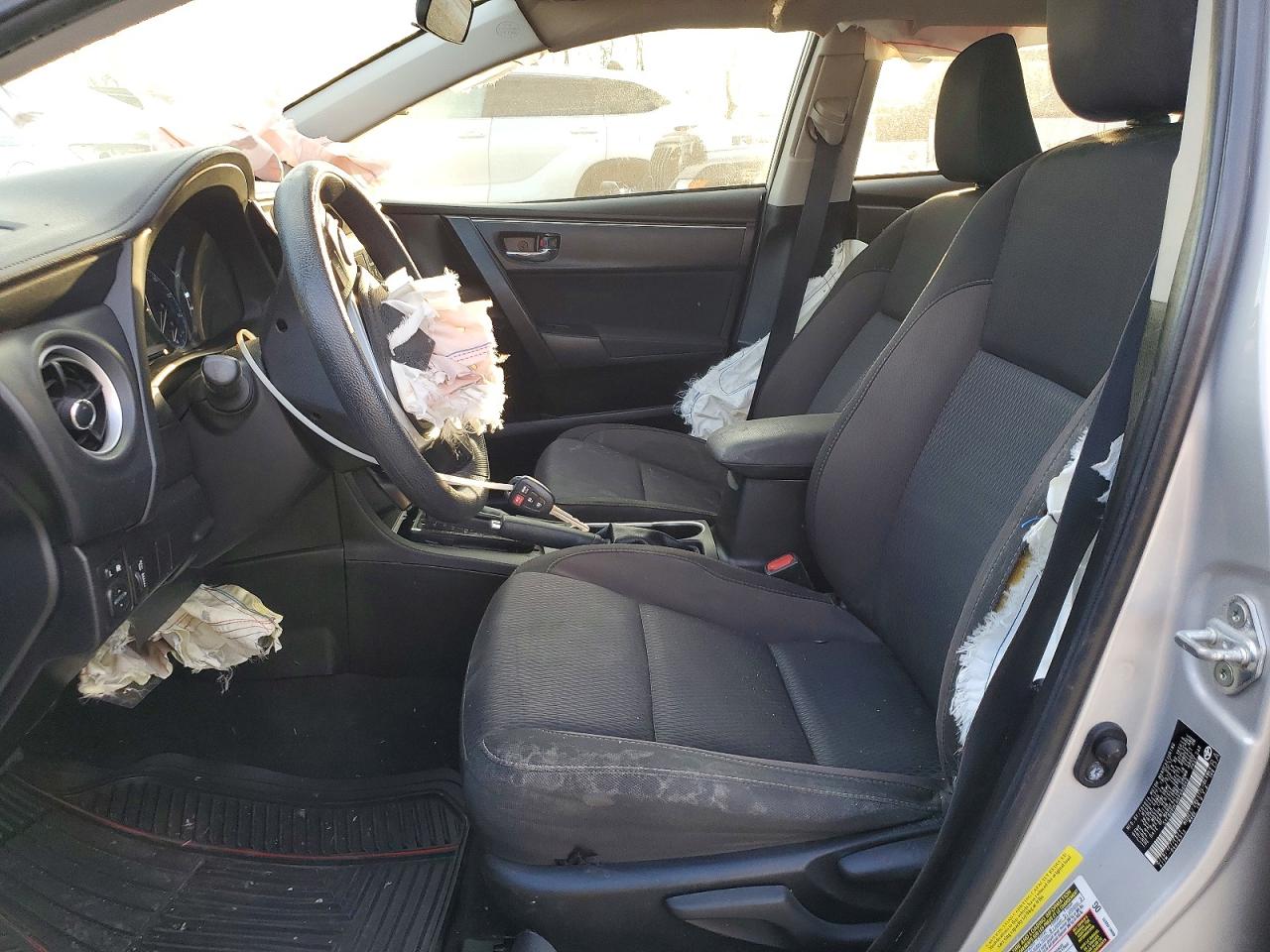 2017 TOYOTA COROLLA L photo 7