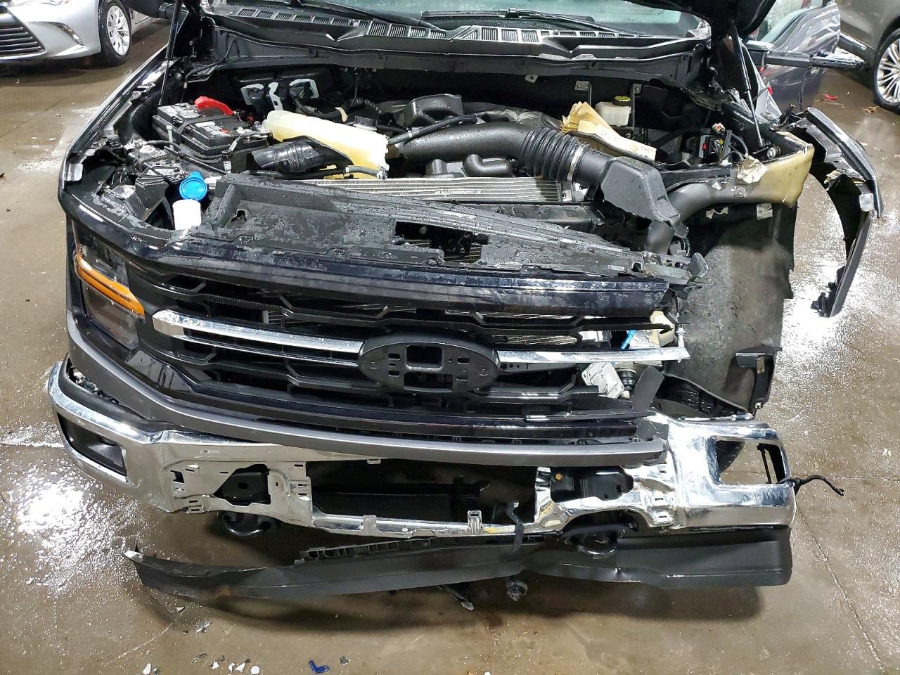 2024 FORD F150 XLT photo 11