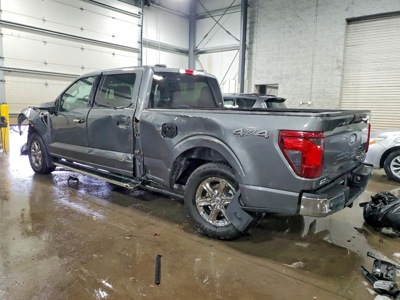 2024 FORD F150 XLT photo 2