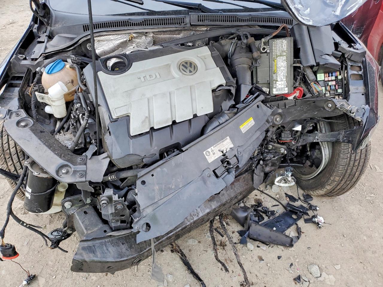 2014 VOLKSWAGEN JETTA TDI photo 21