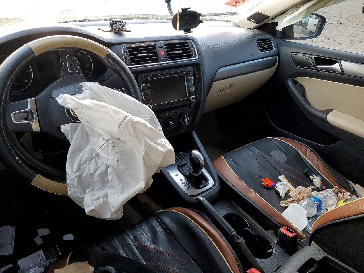 2014 VOLKSWAGEN JETTA TDI photo 15