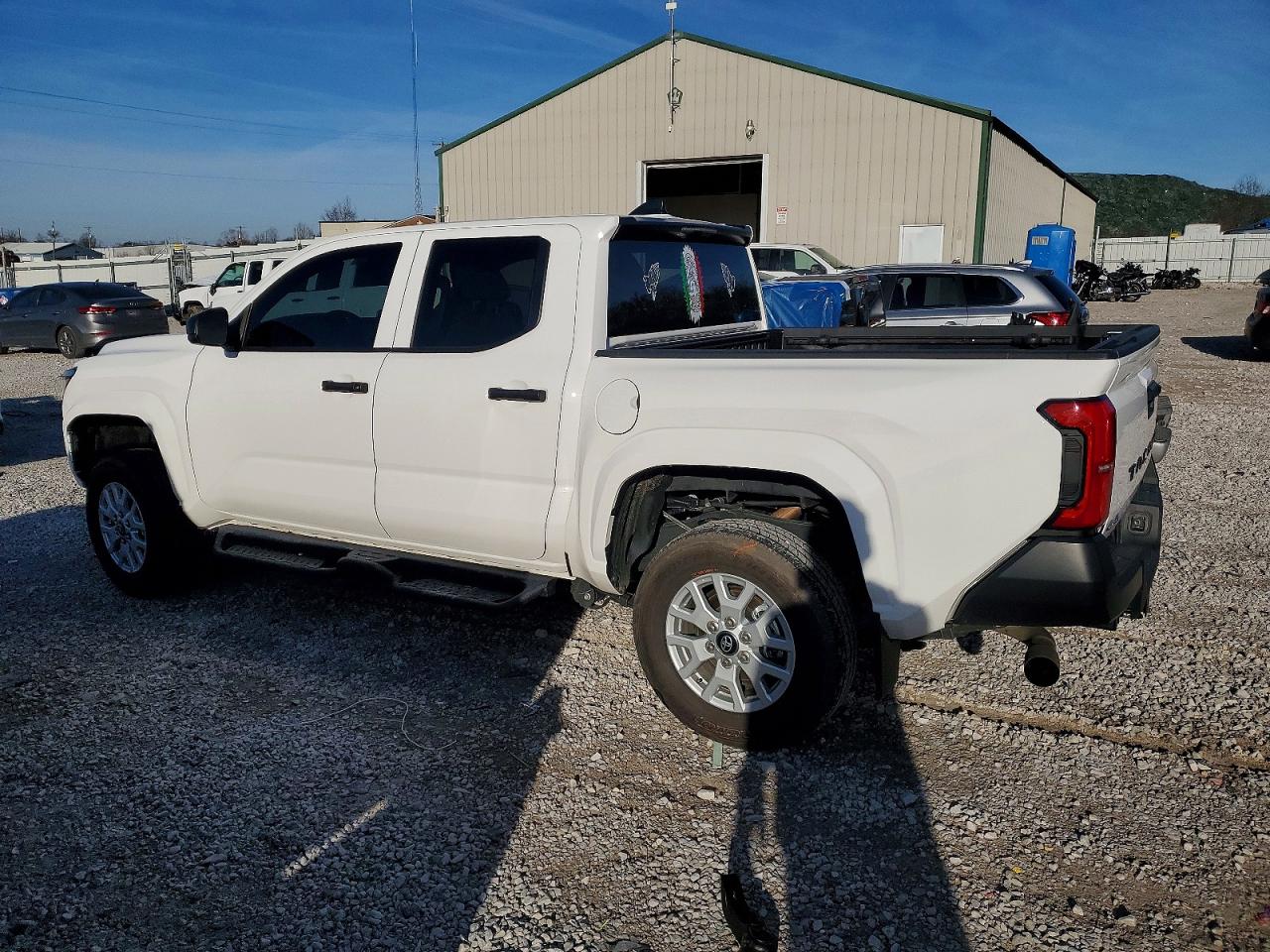 2024 TOYOTA TACOMA DOUBLE CAB photo 2