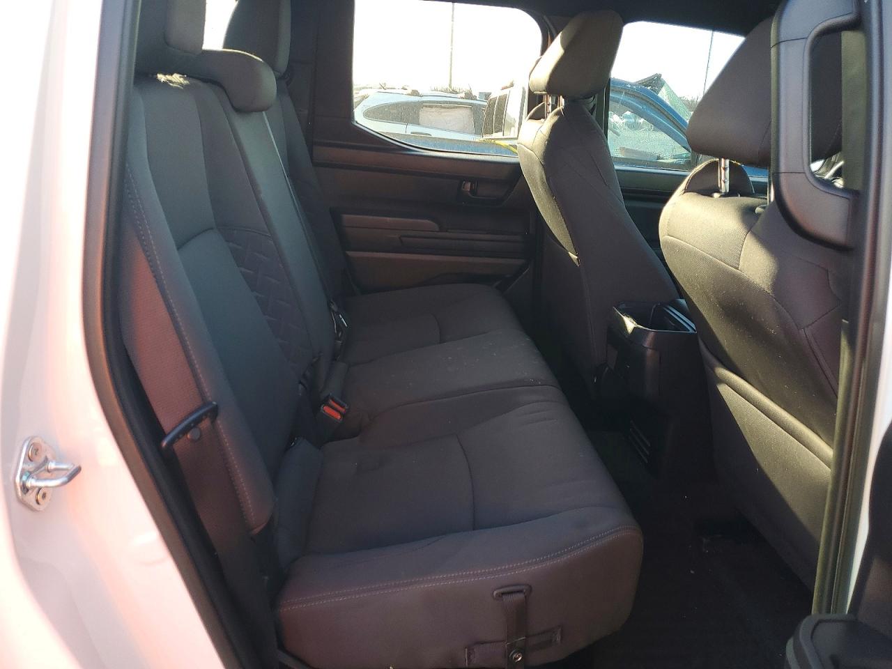 2024 TOYOTA TACOMA DOUBLE CAB photo 10