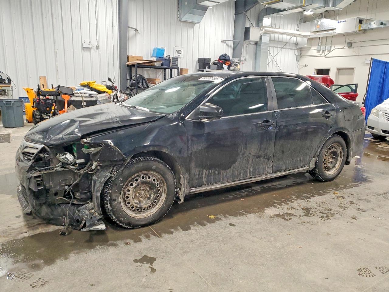 2013 TOYOTA CAMRY