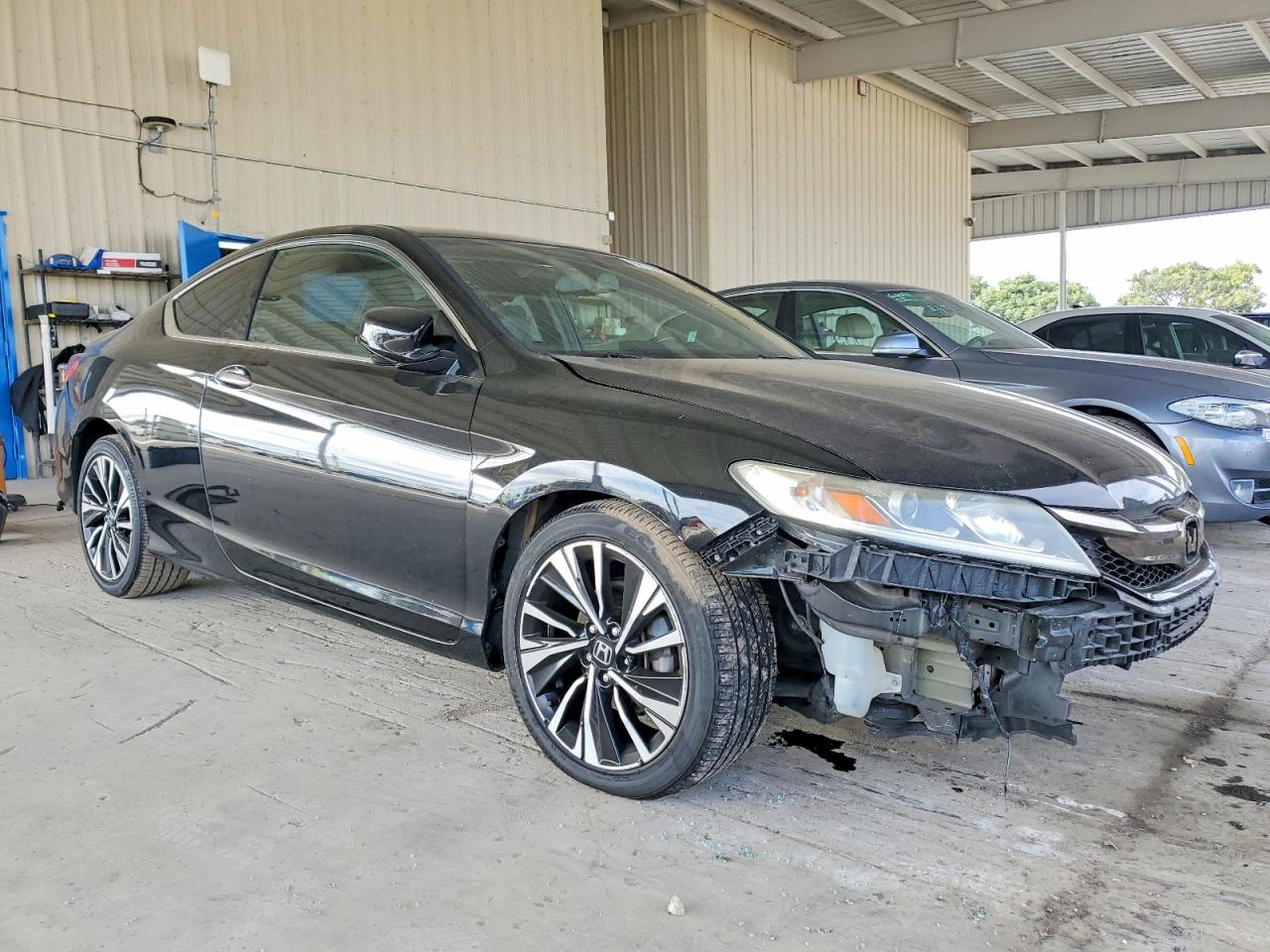 2017 HONDA ACCORD EXL photo 4