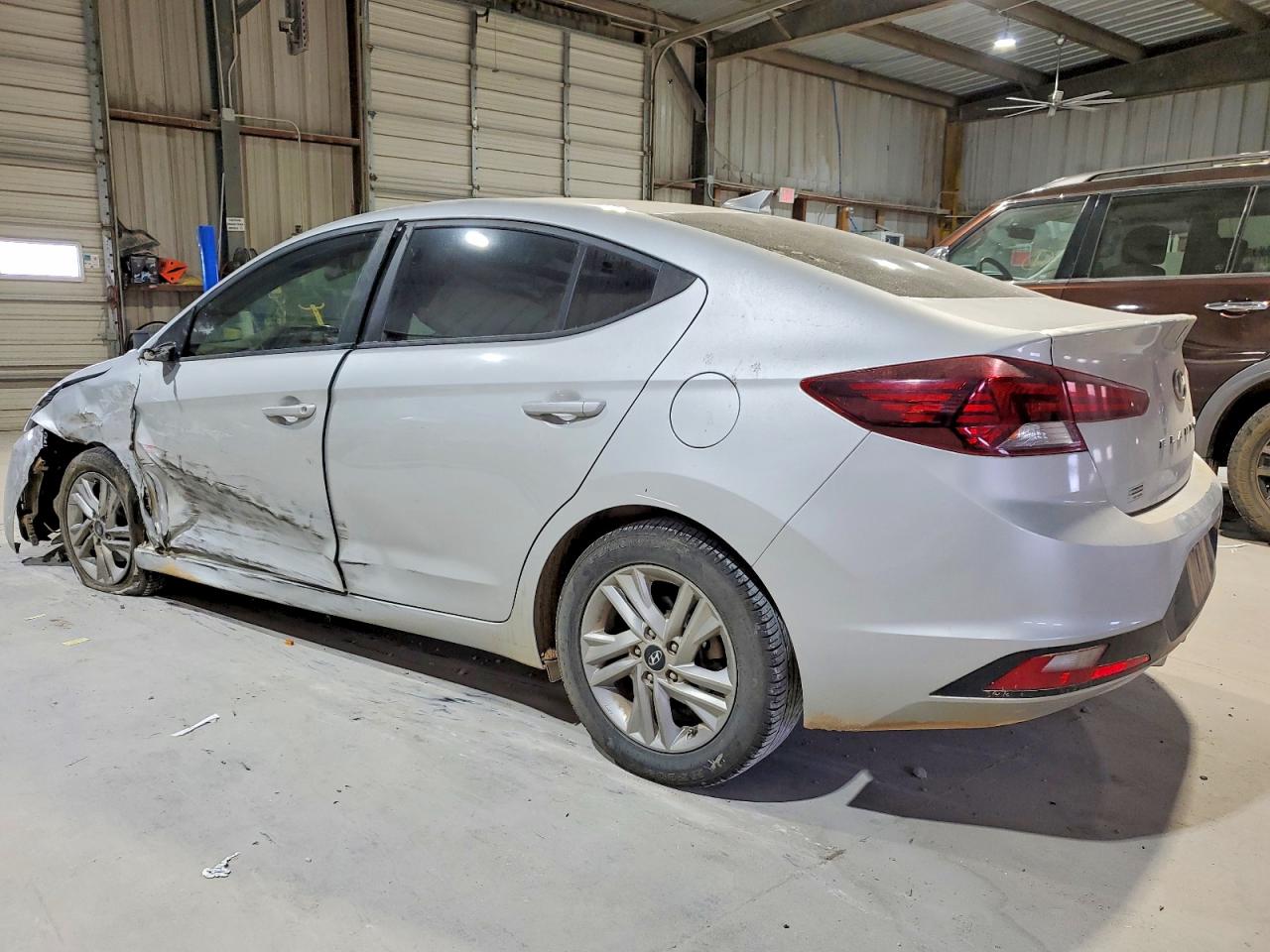 2020 HYUNDAI ELANTRA SEL photo 2