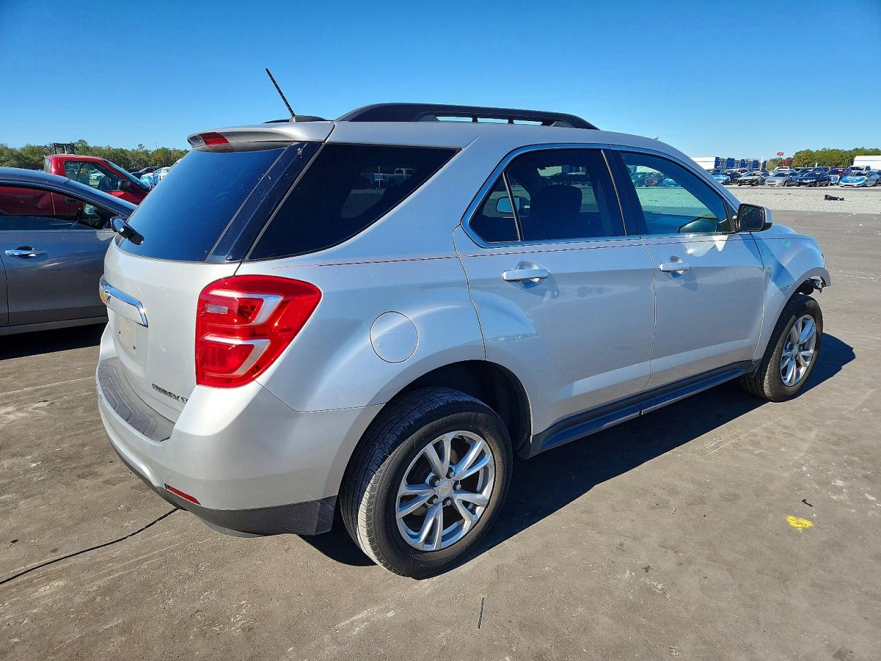 2016 CHEVROLET EQUINOX LT photo 3