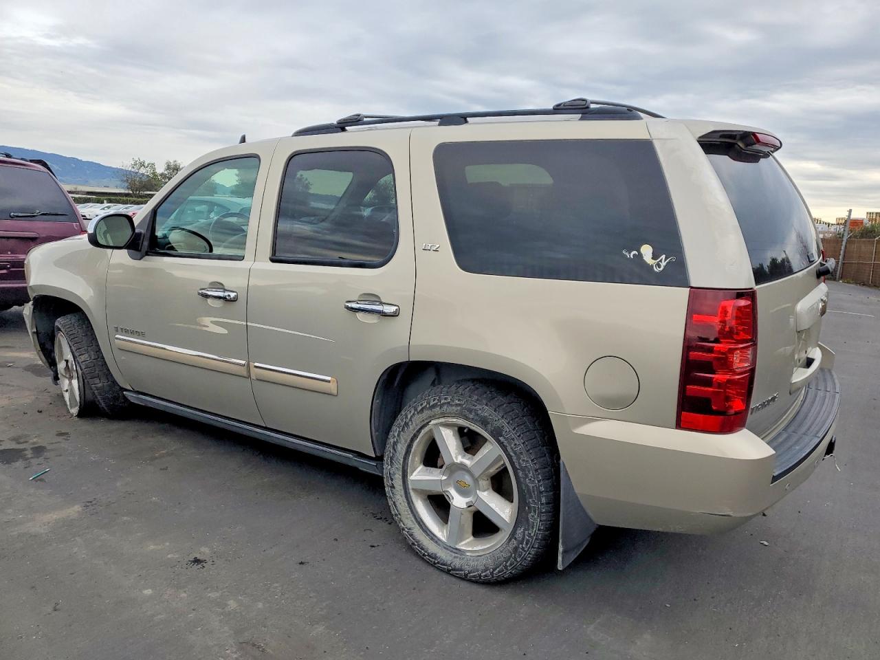 2008 CHEVROLET TAHOE K1500 photo 2
