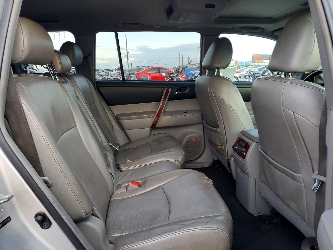 2013 TOYOTA HIGHLANDER LIMITED photo 11