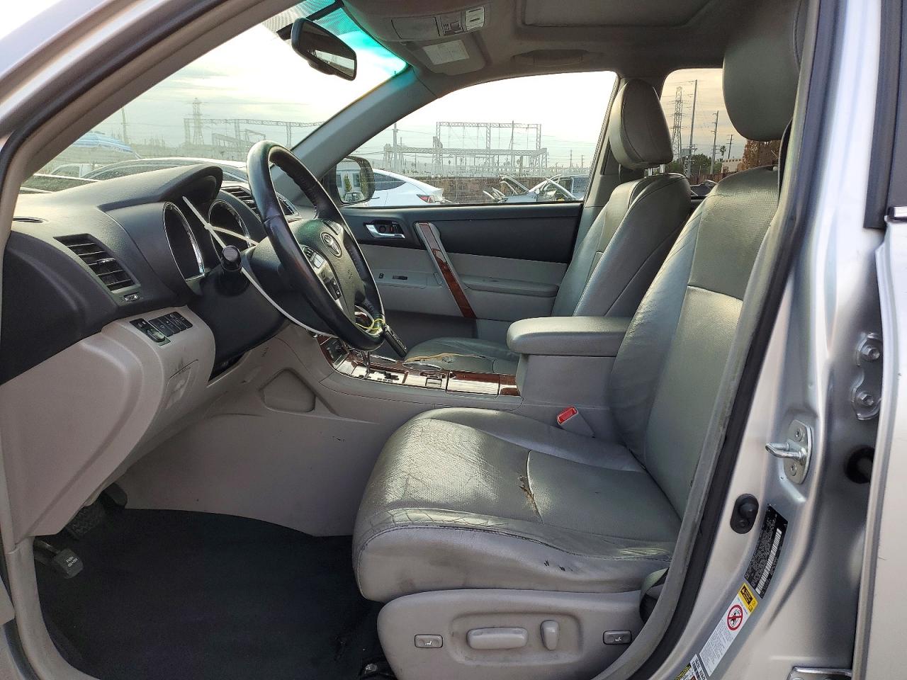 2013 TOYOTA HIGHLANDER LIMITED photo 7