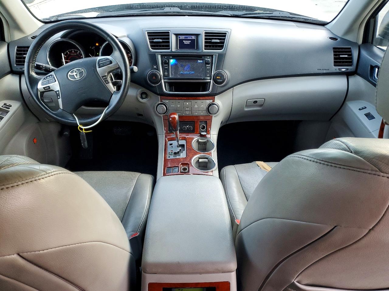2013 TOYOTA HIGHLANDER LIMITED photo 8
