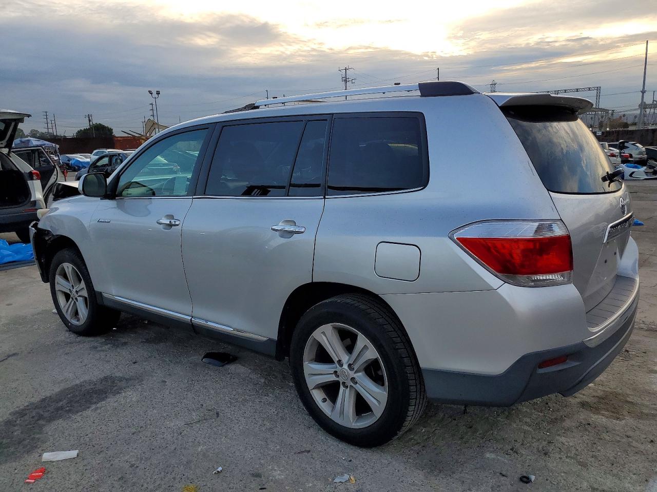 2013 TOYOTA HIGHLANDER LIMITED photo 2