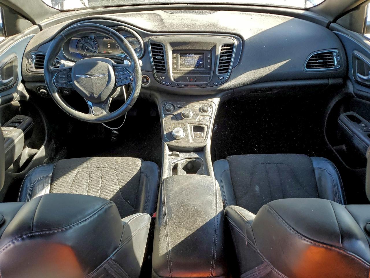 2015 CHRYSLER 200 S photo 8