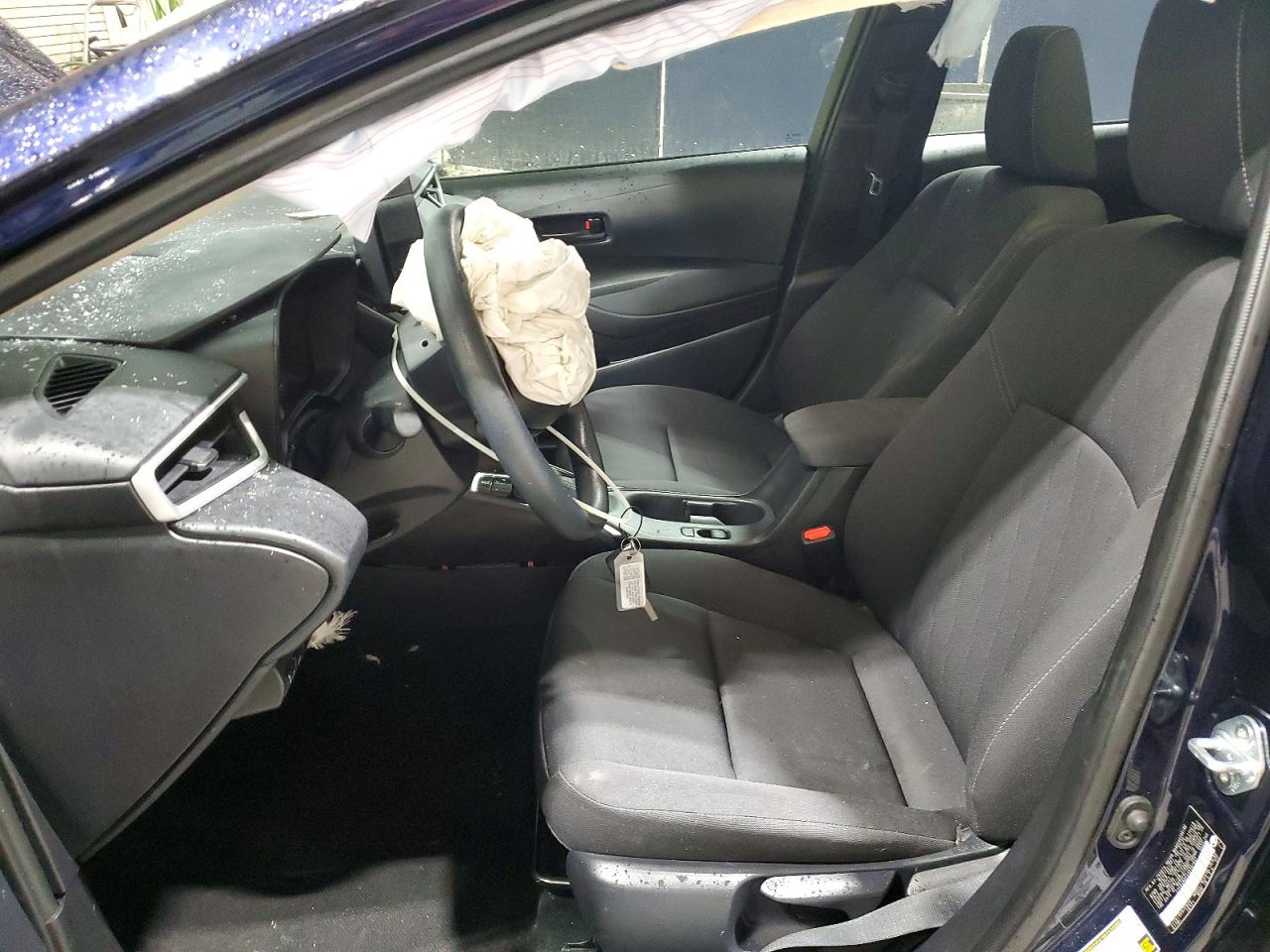 2025 TOYOTA COROLLA LE photo 13