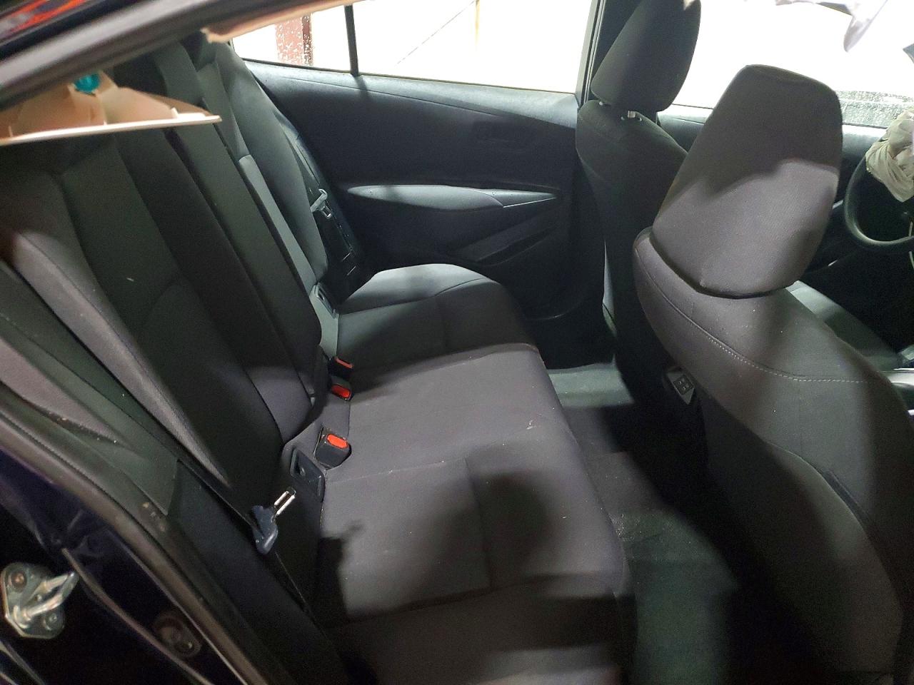 2025 TOYOTA COROLLA LE photo 19